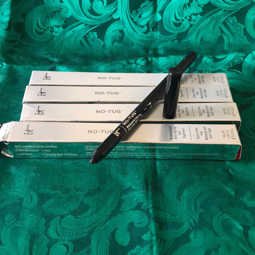 IT COSMETICS NO-TUG EYELINER